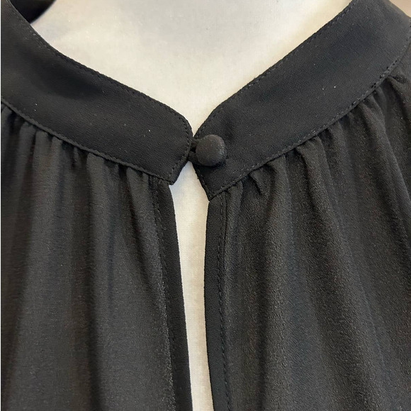 BCBG Eneration Black Fringe Sleeveless Top with Keyhole Detail, Size M - Picture 3 of 9